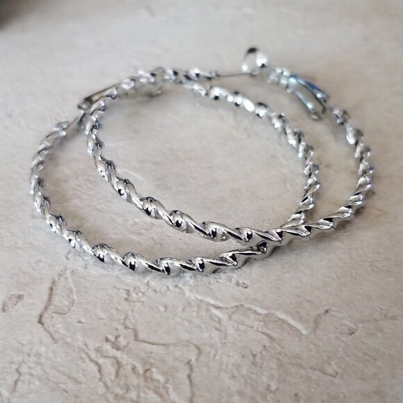 Sleek Twisted Rope Silver Tone Round Hoop Earrings 40mm 1.6" Long Leverback - Picture 6 of 6